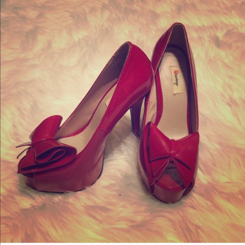 Sexy red Peep toe pumps 👠 with bow 🎀